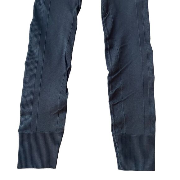 Lululemon Ebb to Street Seamless Leggings In Heathered Black Size 4 - Picture 7 of 7